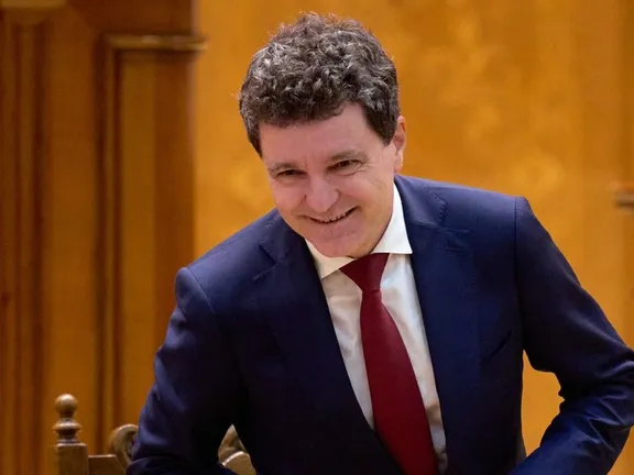 Preşedintele ales Nicuşor Dan zâmbeşte, în timpul ceremoniei de depunere a Jurământului - Foto: Profimedia Images