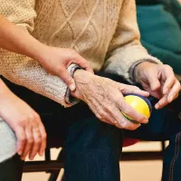 Cine sunt pensionarii care vor primi cea mai mare majorare - Foto: Pexels/Mathias Zorner