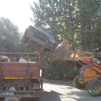 Mașinile abandonate din zona piețelor, depozite pentru contrabandiști Foto: INQUAM Photos/George Călin