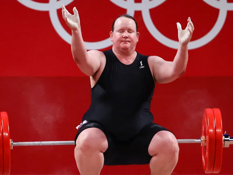 După eșecul de la Jocurile Olimpice, transgender-ul Laurel Hubbard se retrage din activitate/FOTO: news.sky.com