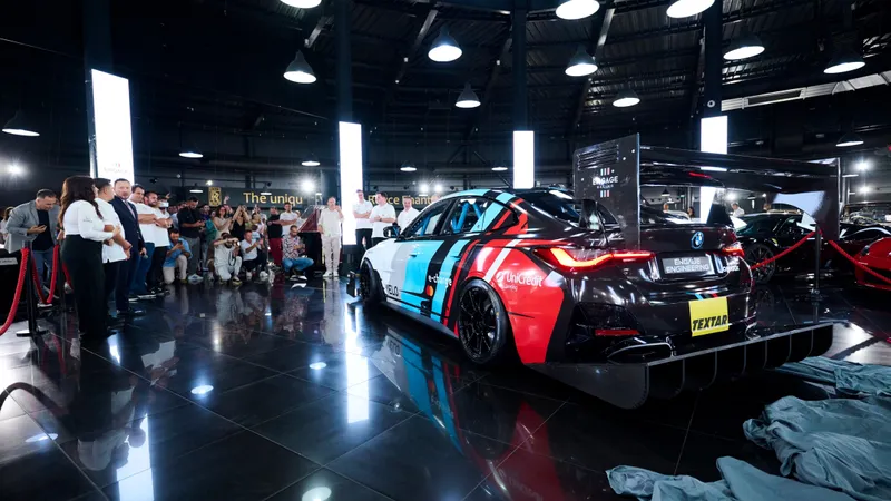Primul BMW i4 M50 transformat în mașină de curse de coastă din lume, realizat 100% în România - Foto: Radu Chindriş