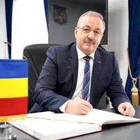 Vasile Dîncu, ministrul Apărării/ Foto: Facebook