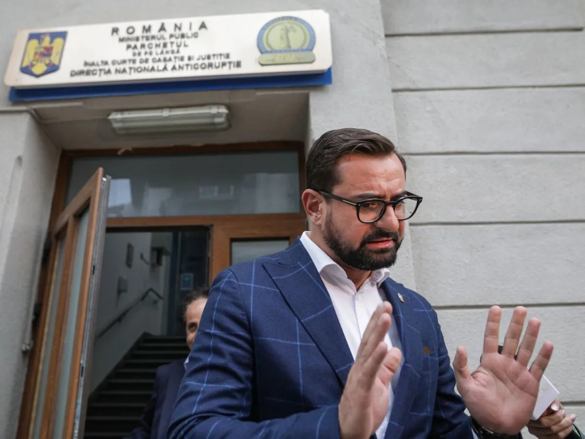 Fostul ministru PSD al Agriculturii, Adrian Chesnoiu, a fost condamnat la 4 ani de închisoare cu executare