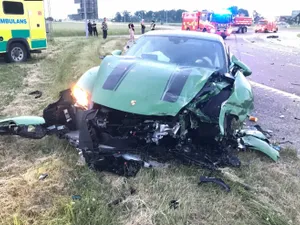 Arestat pentru viteză, după ce și-a făcut praf Porsche-ul de 200.000 €. L-a dat de gol cutia neagră - Foto: Facebook / GTBOARD.com
