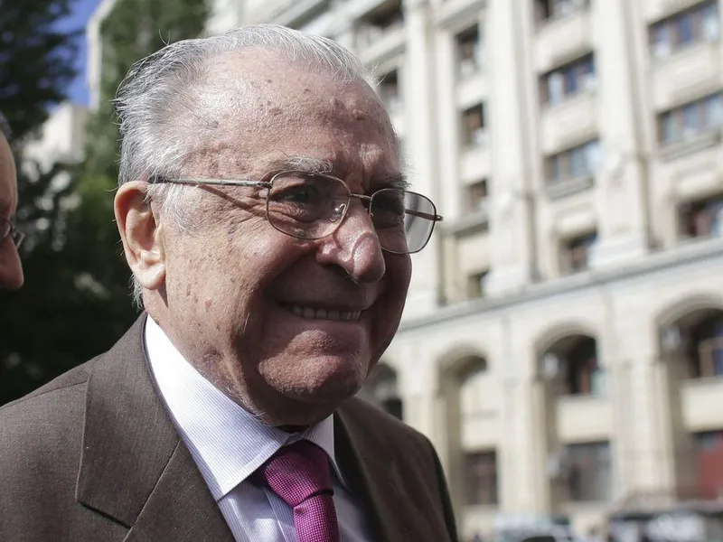 B1TV. Starea lui Ion Iliescu rămâne fragilă. Fostul președinte, în continuare la terapie intensivă - Inquam Photos / Octav Ganea