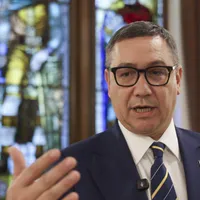 Victor Ponta va face campanie pentru unul dintre candidați în turul 2. Cu cine va merge? foto: Inquam Photos / George Călin