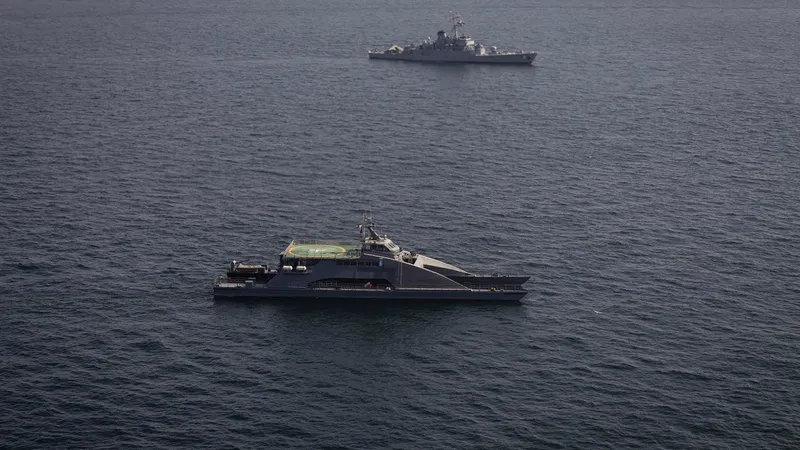 VIDEO Putin, umilit în Marea Neagră. Momentul când o dronă ucraineană distruge o navă de atac rusă - Foto: Profimedia Images (Imagine cu rol ilustrativ)