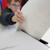 ALEGERI PSD, PNL, USR și UDMR au luat 54%, Extremiștii - 31%. Cum se împart restul de 17%? - Foto: INQUAM PHOTOS / Octav Ganea
