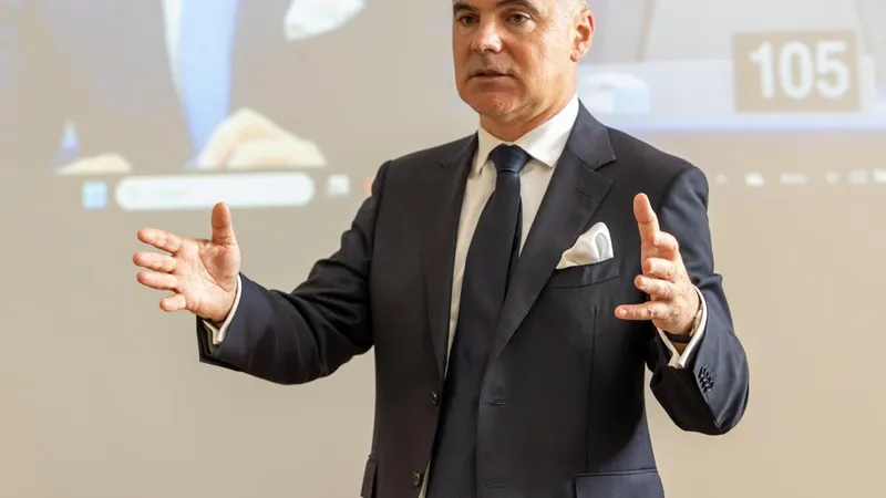 Rareș Bogdan, despre alegeri: „Putem discuta o eventuală mutare a datei pe noiembrie - decembrie” Foto: Rares Bogdan/Facebook