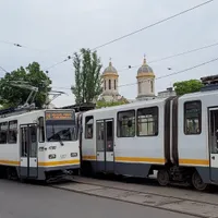 Un minor a fost lovit de un tramvai în București pe bulevardul Timișoara. Trafic blocat în zonă/FOTO: Facebook/STB