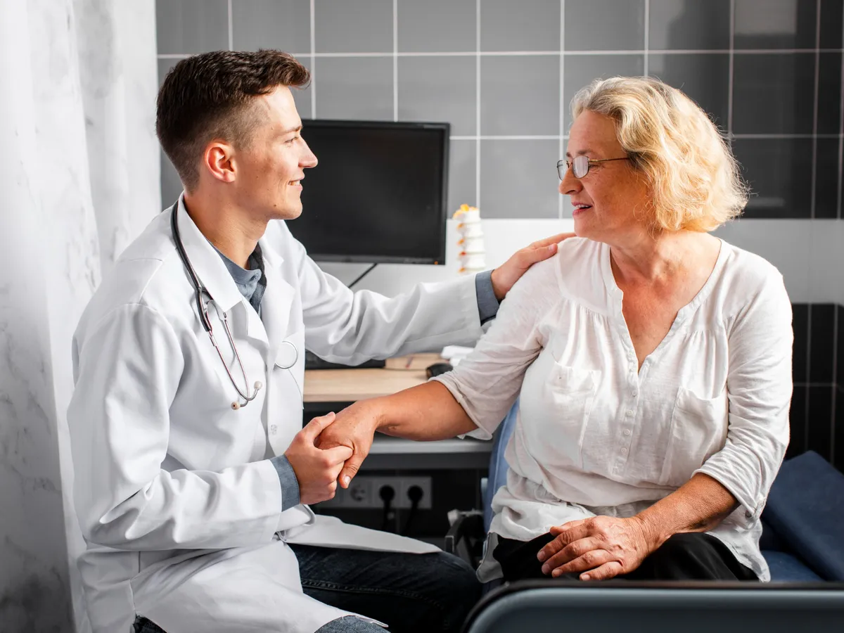 Testare gratuită pentru o boală grea, inclusiv pentru românii neasigurați. Anunțul Ministerului Sănătății