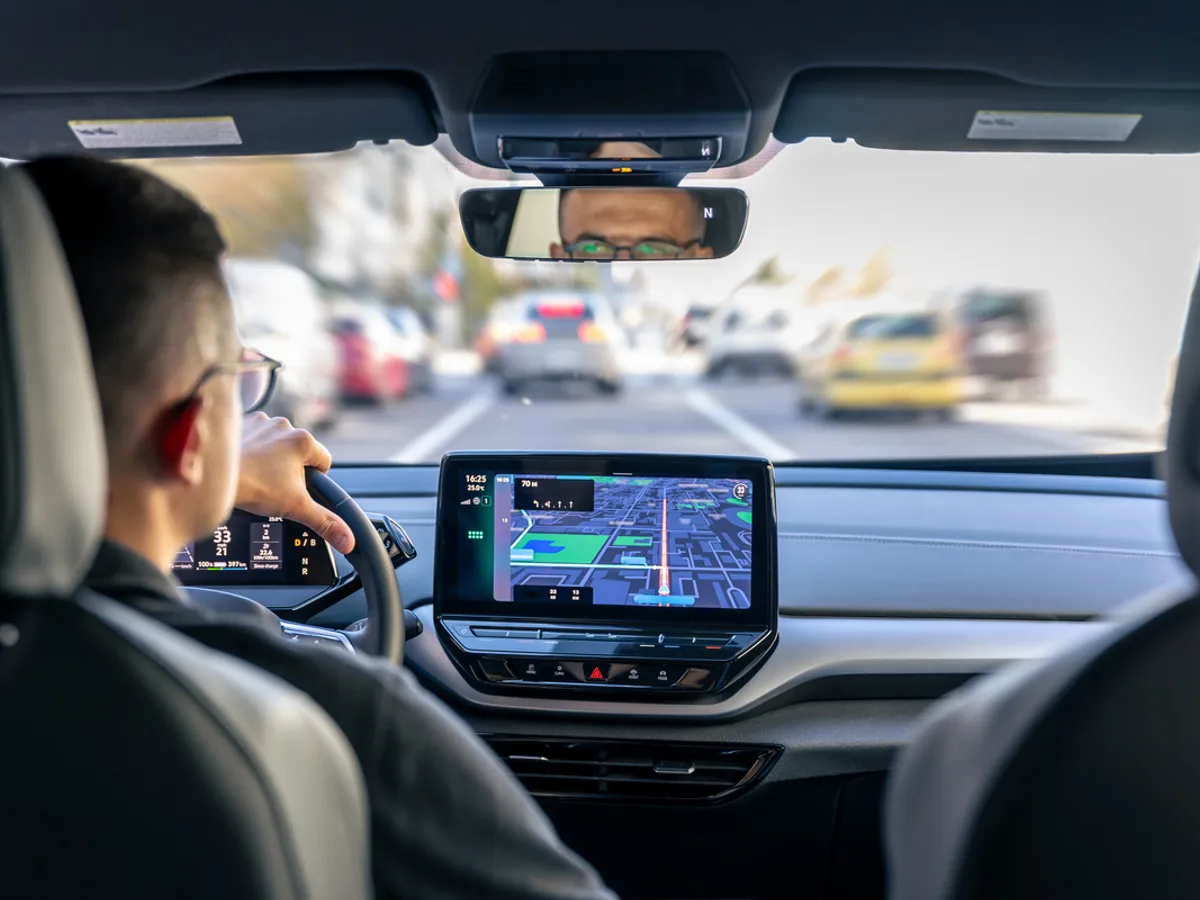 Camerele radar cu AI ale poliției care fac aproape inutilă aplicația Waze iubită de șoferi