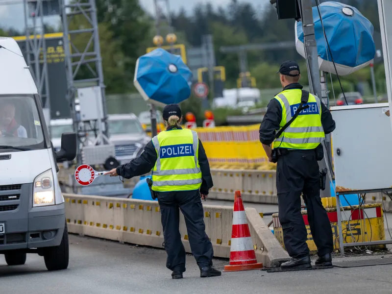 Cum poate fi obligată Austria să ne lase în Schengen? Lecția pe care ne-o dau navetiștii din Ungaria (Imagine cu caracter ilustrativ) - Foto: Freepik