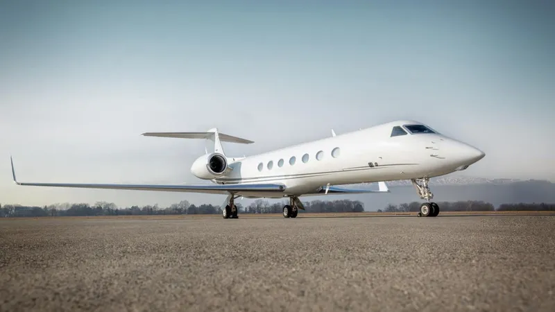 Iohannis pleacă cu avionul privat în SUA în timp ce PNL încearcă să îl pună pe liste la Senat Foto: FAcebook/ Boarding pass