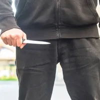 Doi bărbați, printre care un jandarm, tăiați pe față de un individ violent de 64 de ani - FOTO: Profimedia