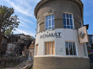 Birourile Renault din Sloviansk au fost bombardate de ruși Foto: Newsweek România