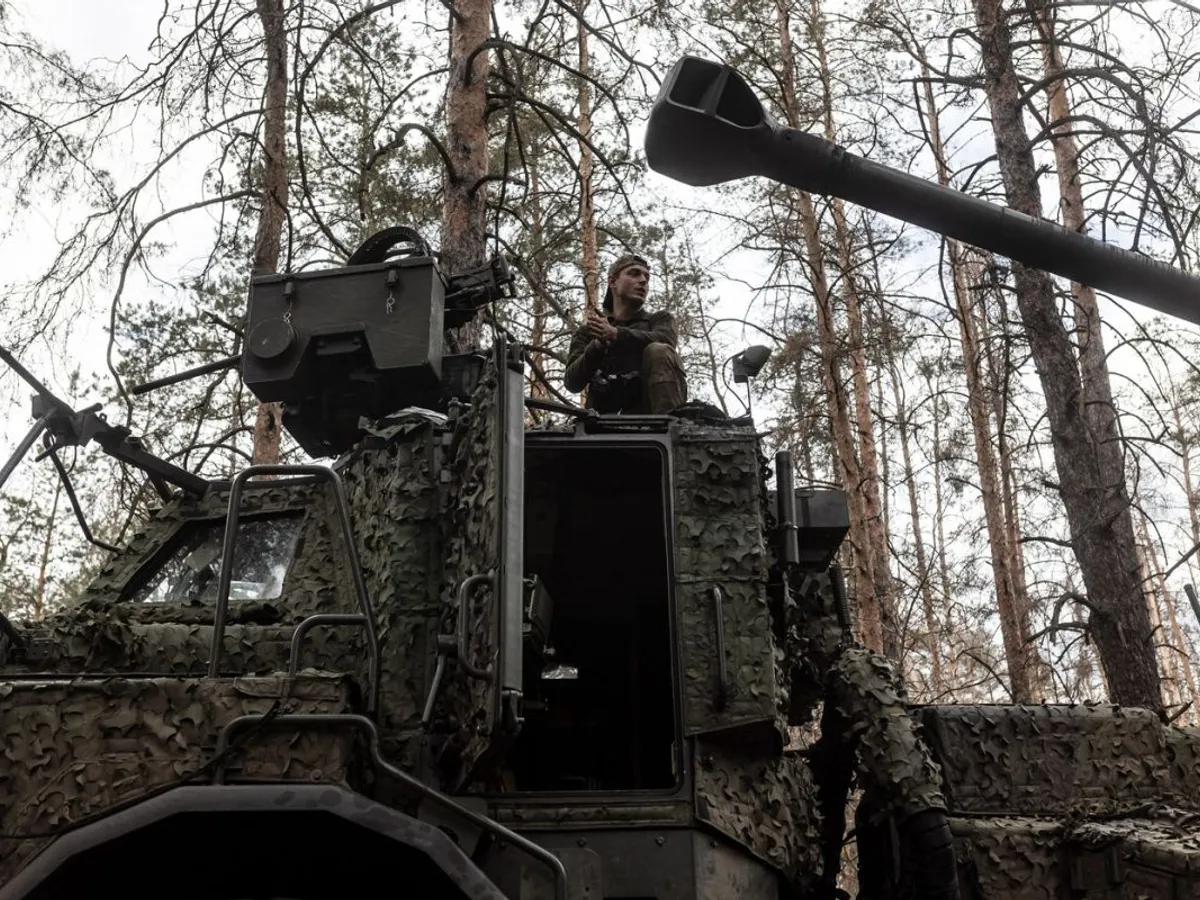 Oblastul Donetsk. Soldat ucrainean lângă o mitralieră suedeză de artilerie de tip Archer - Foto: Profimedia Images