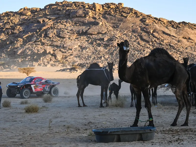 Raliul Dakar: Al-Attiyah, primul podium pentru Dacia, cu direcția stricată. „Mani”, pe locul 2 - Foto: Facebook/Dakar Rally