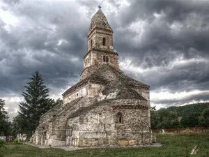 Biserica din Densuș, imagine cu caracter ilustrativ - Foto: Wikimedia Commons