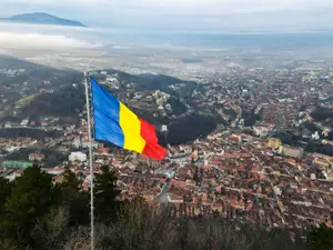 Suntem cu un milion  de români mai puțini decât în urmă cu 10 ani - Foto: Freepik