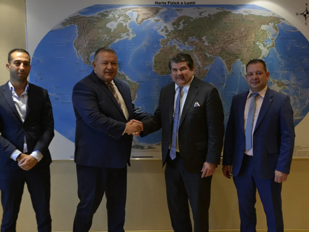 Președintele Camerei de Comerț și Industrie a României, Mihai Daraban, a avut o întrevedere cu Dan Shomon, fost manager de campanie și director politic pentru președintele Barack Obama Foto: CCIR