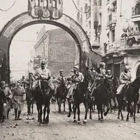 Marea Unire din 1918 și pandemia de gripă spaniolă. Românii se protejau cu usturoi în jurul gâtului/FOTO: timpulvlastarelor.com