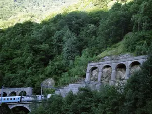 Una dintre cele mai spectaculoase linii de tren din România, inaugurată acum 75 de ani - Foto: Facebook/CFR- Istorie și cotidian