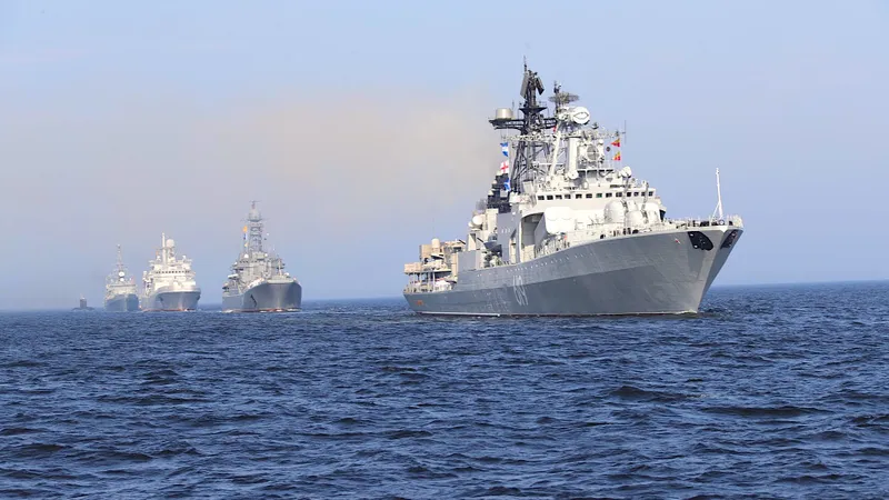 Rusia trimite nave de război în Marea Neagră /EUobserver