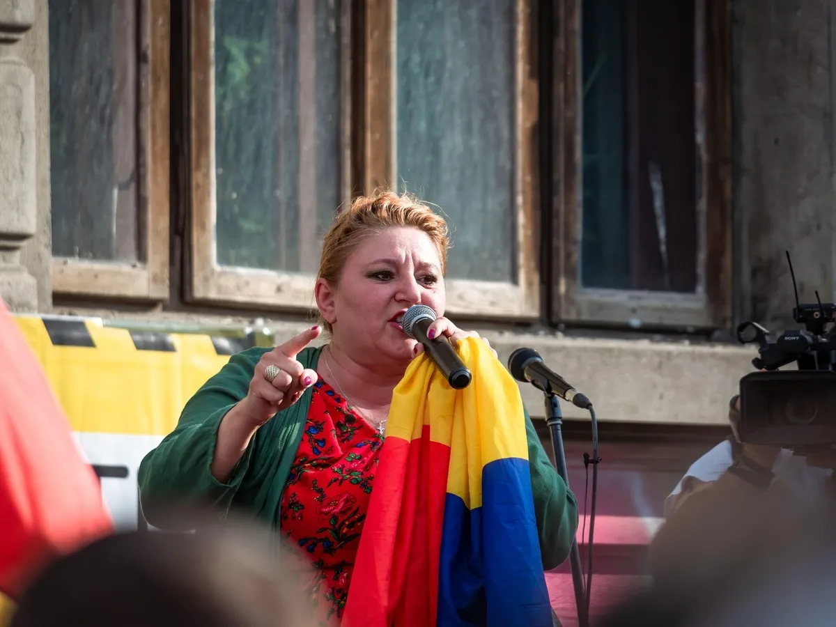 Diana Șoșoacă în timpul unui protest din timpul pandemiei de Covid - Foto: Profimedia Images