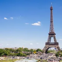 Tot mai mulți români pleacă în city break-uri în această vară. Foto Vola.ro