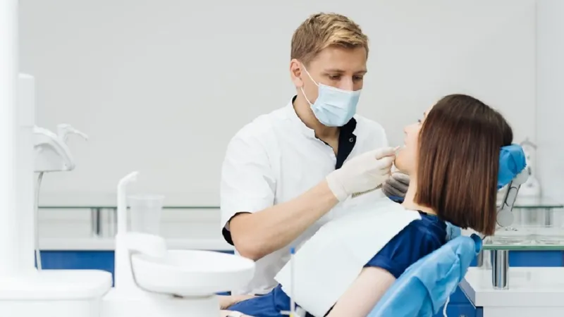 Stomatologii au noi metode pentru intervențiile din cabinete - Foto: Freepik.com (rol ilustrativ)