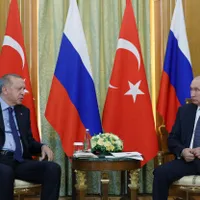 Erdogan l-a luat la „trântă” pe Putin: Ucraina să nu cedeze teritorii și Rusia să returneze Crimeea - FOTO: Profimedia