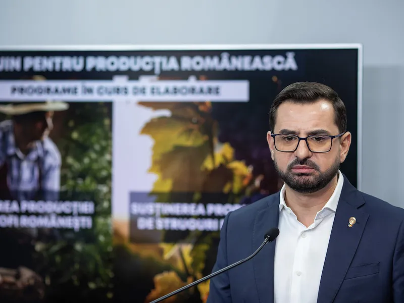 Ministrul Agriculturii, Adrian Chesnoiu, este pregătit să intervină pe piață pentru a tempera eventualele creșteri de prețuri la ulei - Foto: INQUAM PHOTOS/ Ilona Andrei