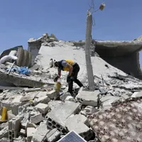 Rusia și forțele regimului Assad au ucis 61 de civili/Foto: daily sabah