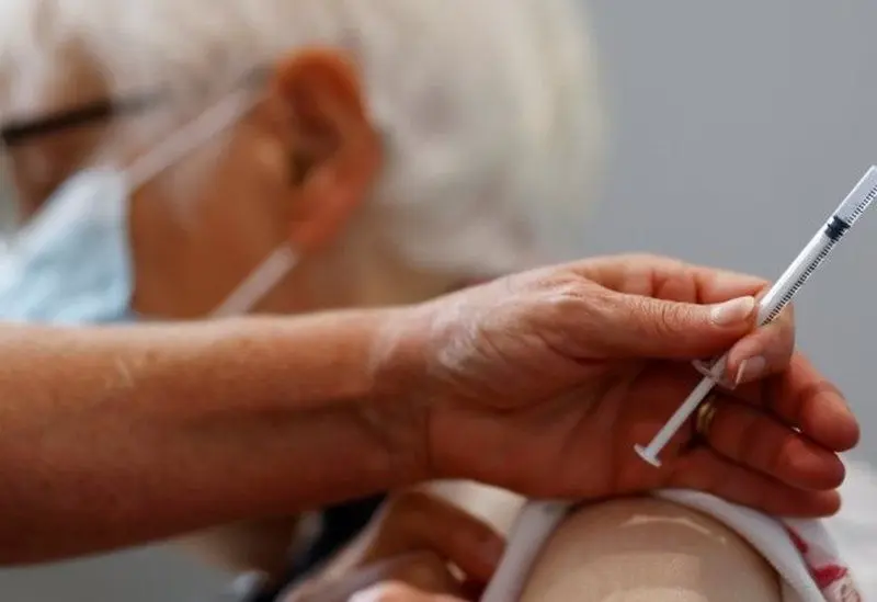 Efectul înăspririi restricțiilor în Franța: cozi la centrele de vaccinare anti-COVID. / Foto: bbc.com