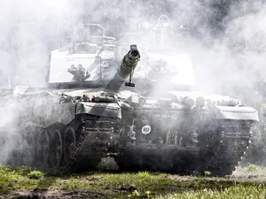 NATO vrea 5% din PIB pentru apărare. Unele țări refuză. Își permite UE să ignore amenințarea Rusiei? - Foto: Facebook/NATO - Caracter ilustrativ