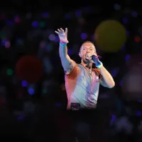 Huiduieli la concertul Coldplay. Cine este artistul huiduit de public când a ieșit pe scenă - Foto: Profimedia / imagine rol ilustrativ