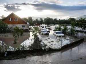 Inundaţii la Bacel, în judeţul Covasna - Foto: Profimedia Images