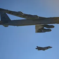 Bombardiere B52 deasupra Europei