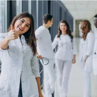 Gestul emoționant făcut de o adolescentă după ce a fost internată în spital. Ce a făcut la externare - Foto: Freepik.com (rol ilustrativ)