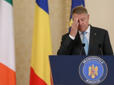 Klaus Iohannis a semnat acreditarea a 12 ambasadori români, printre care și George Maior. Foto Inquam Photos/Alexandru Bușcă