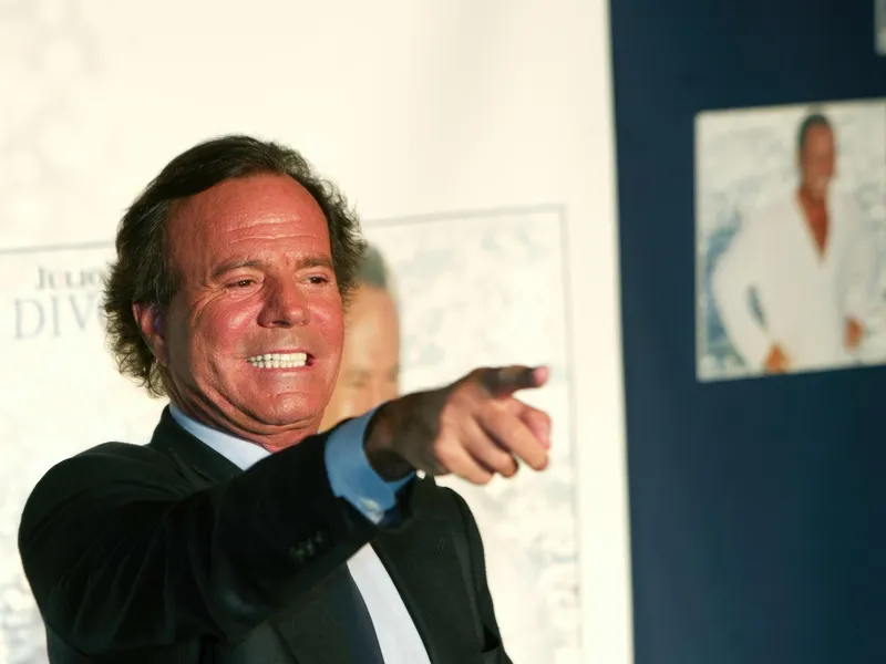 Julio Iglesias, reținut pe aeroportul din Republica Dominicană. Ireal ce transporta în bagaje - Foto: Profimedia images