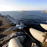 SUA și Coreea de Sud au demarat exerciții militare navale după testele balistice efectuate de Nord - FOTO: Profimedia