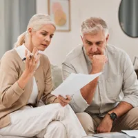 1.900.000 pensionari vor pierde 200 lei la pensie. Statul le va lua pensionarilor 760.000.000€ pe an - Foto: Freepik