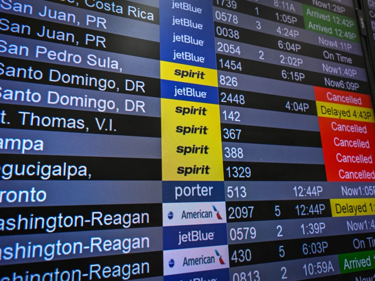 Prima victimă colaterală a războiului din Iran! O companie aeriană low-cost cu 4.000 de zboruri se închide