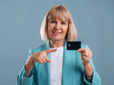 Pensionară la pensie - Foto: Freepik