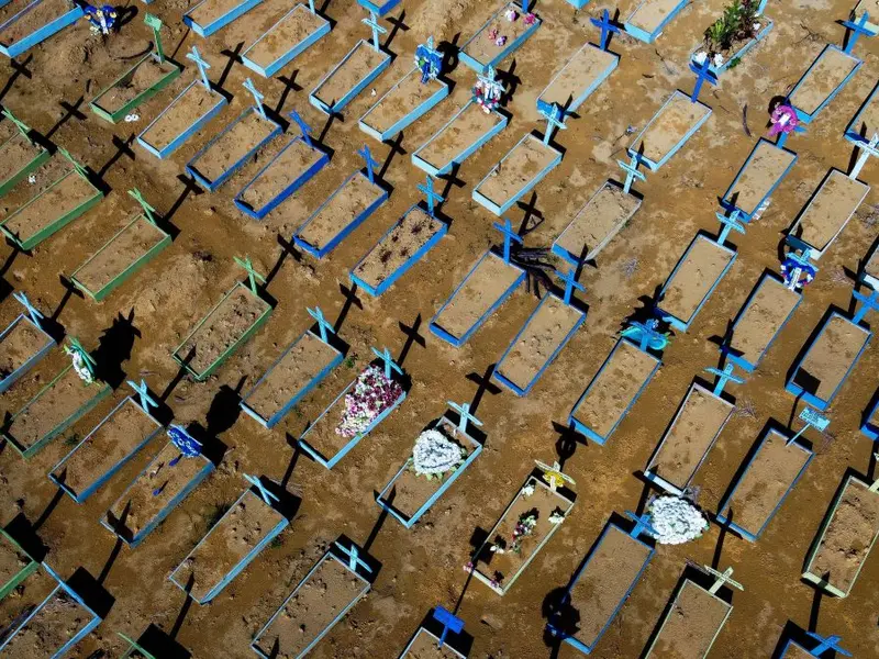 Brazilia a depăşit pragul de 500.000 de morţi de COVID. / Foto: cnn.com