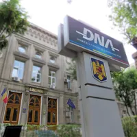 3 polițiști de la Sectorul 1 îmbuibați de șpăgi, săltați de DNA pentru multiple acuzații de corupție - Foto: Facebook/DNA