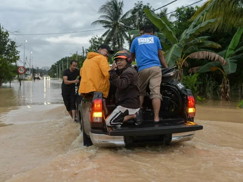 Țara cu 130.000 sinistrați și mai mulți morți după inundații catastrofale. Unde se întâmplă? - Foto: IMAGO