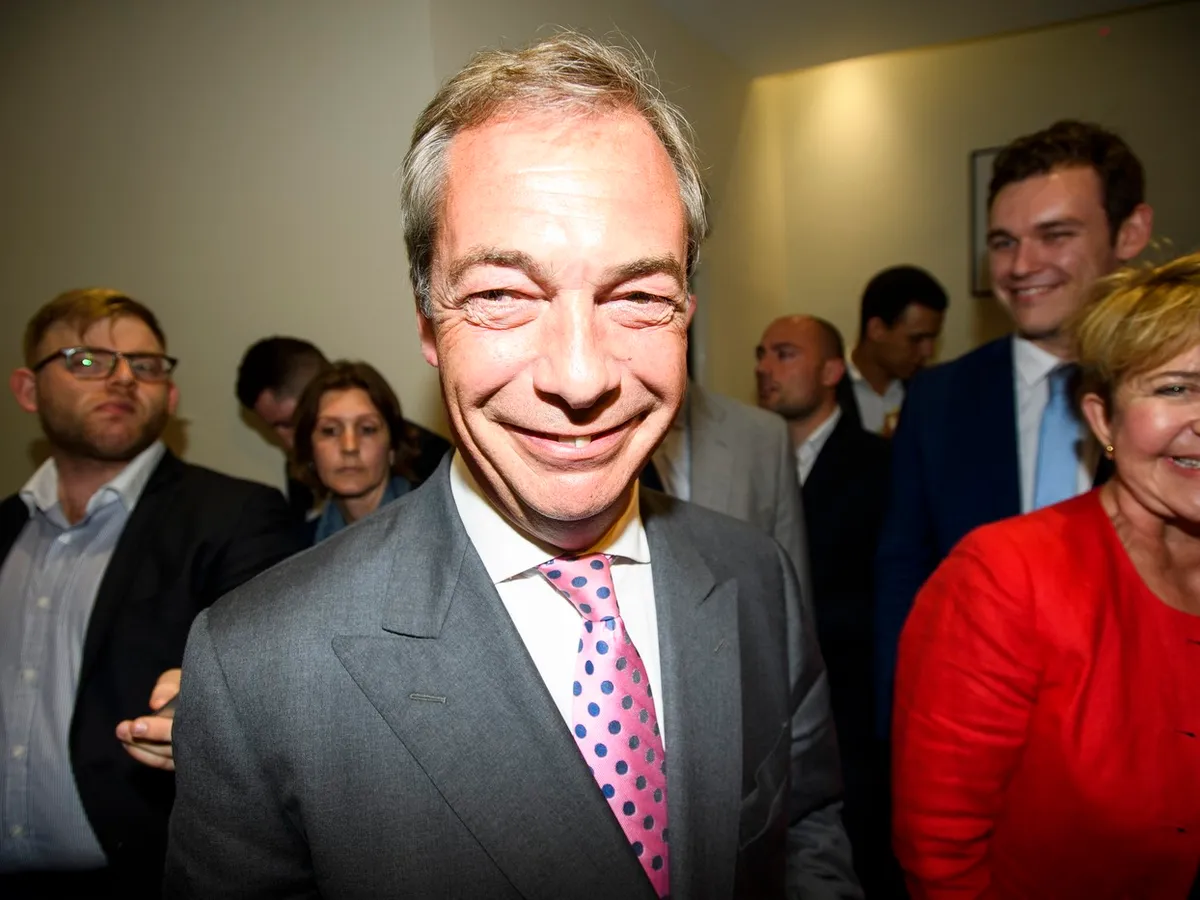 Scandal cu donații străine ascunse în partidul lui Farage. Reform UK ar fi recurs la metoda "Călin Georgescu"
